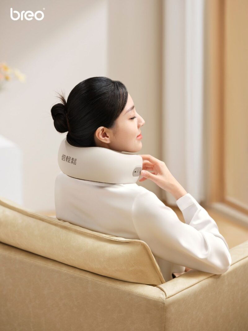 Gối Massage Cổ Breo C1 – Rung Xoa Làm Nóng Thư Giãn Cổ