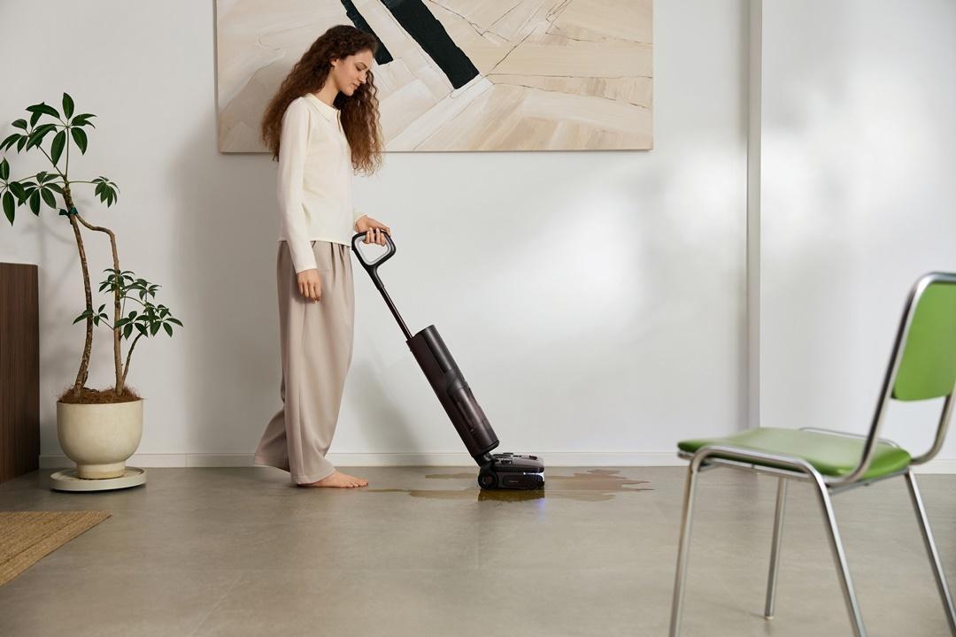 Vết bẩn khô lâu ngày trên sàn xử lý thế nào? Khi nào nên dùng hơi nước?